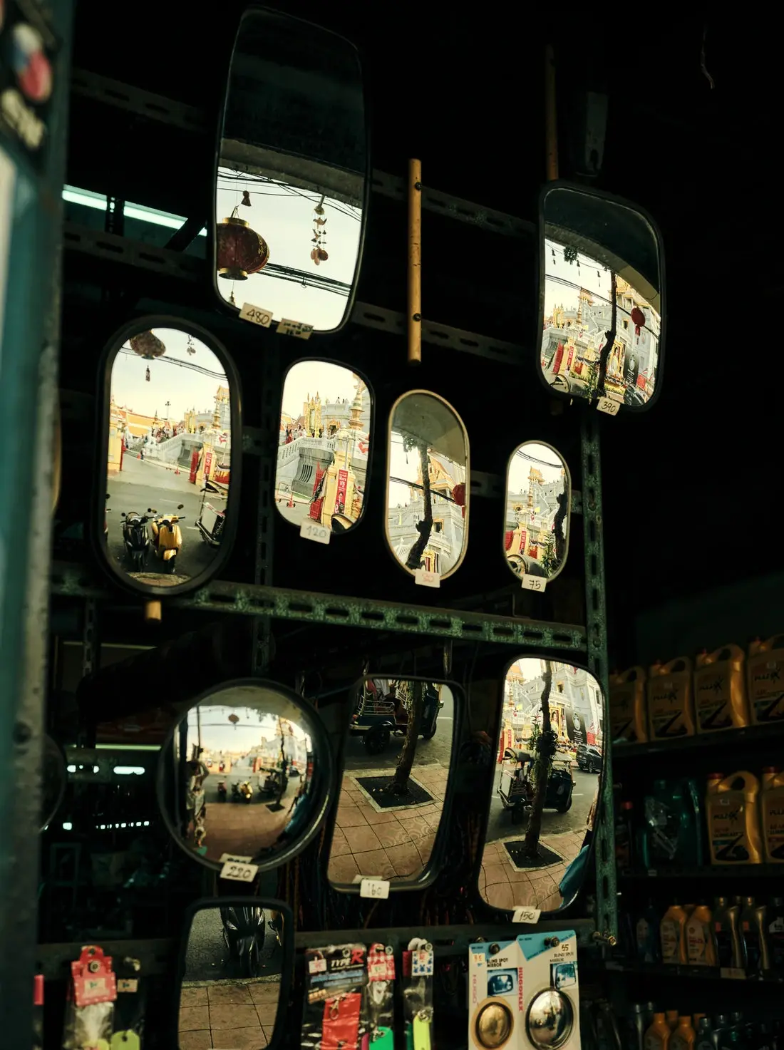 7016-bus-mirrors-2.webp Bus mirrors